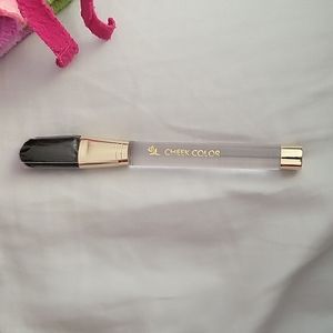 NWT ESTEE LAUDER Cheek color brush